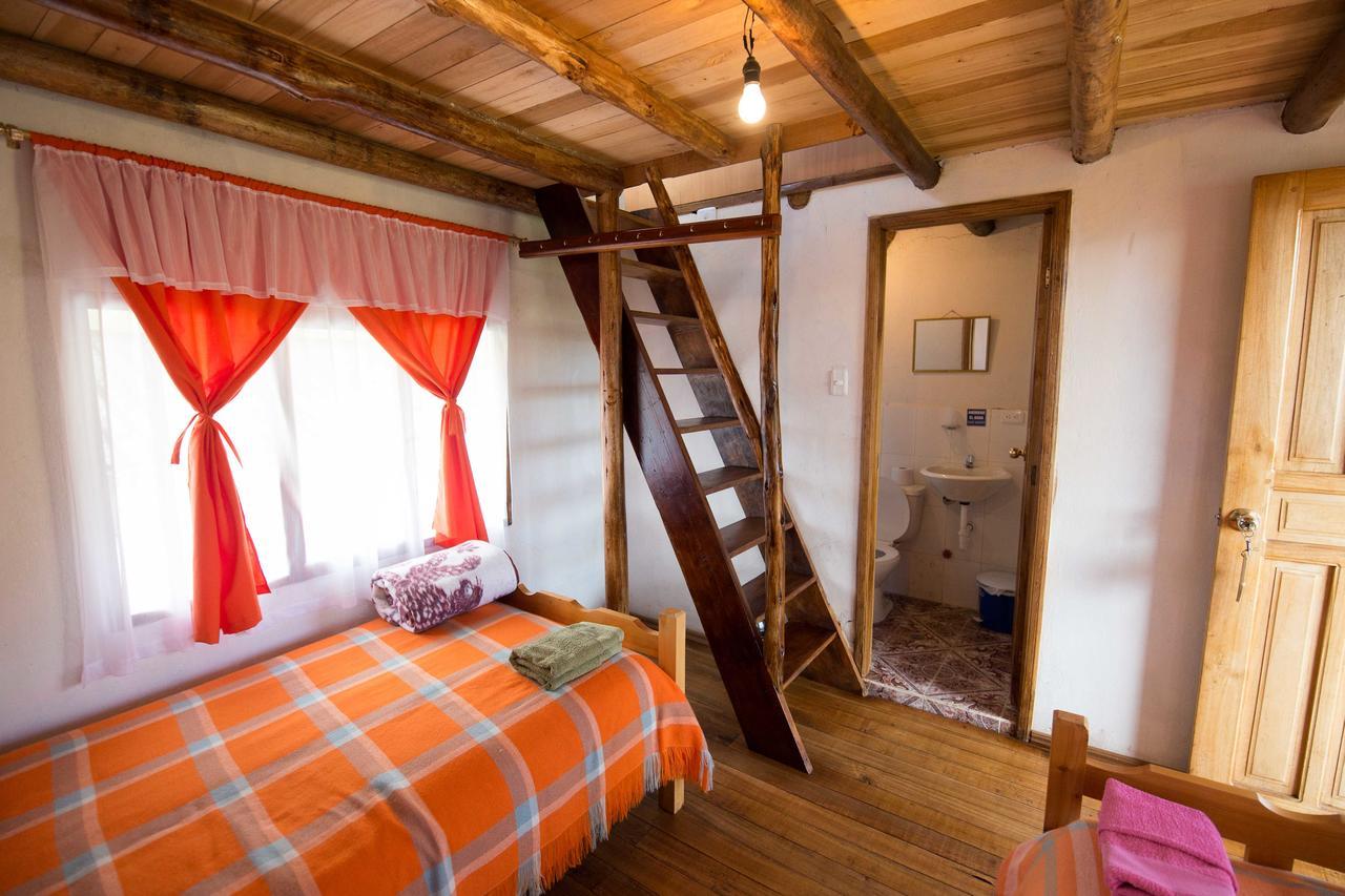 Hostal Taita Cristobal Isinlivi Eksteriør billede